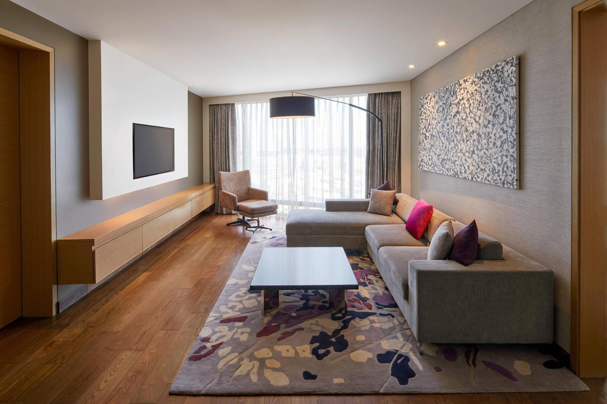 Marriott Executive Apartments Хайдарабад Экстерьер фото