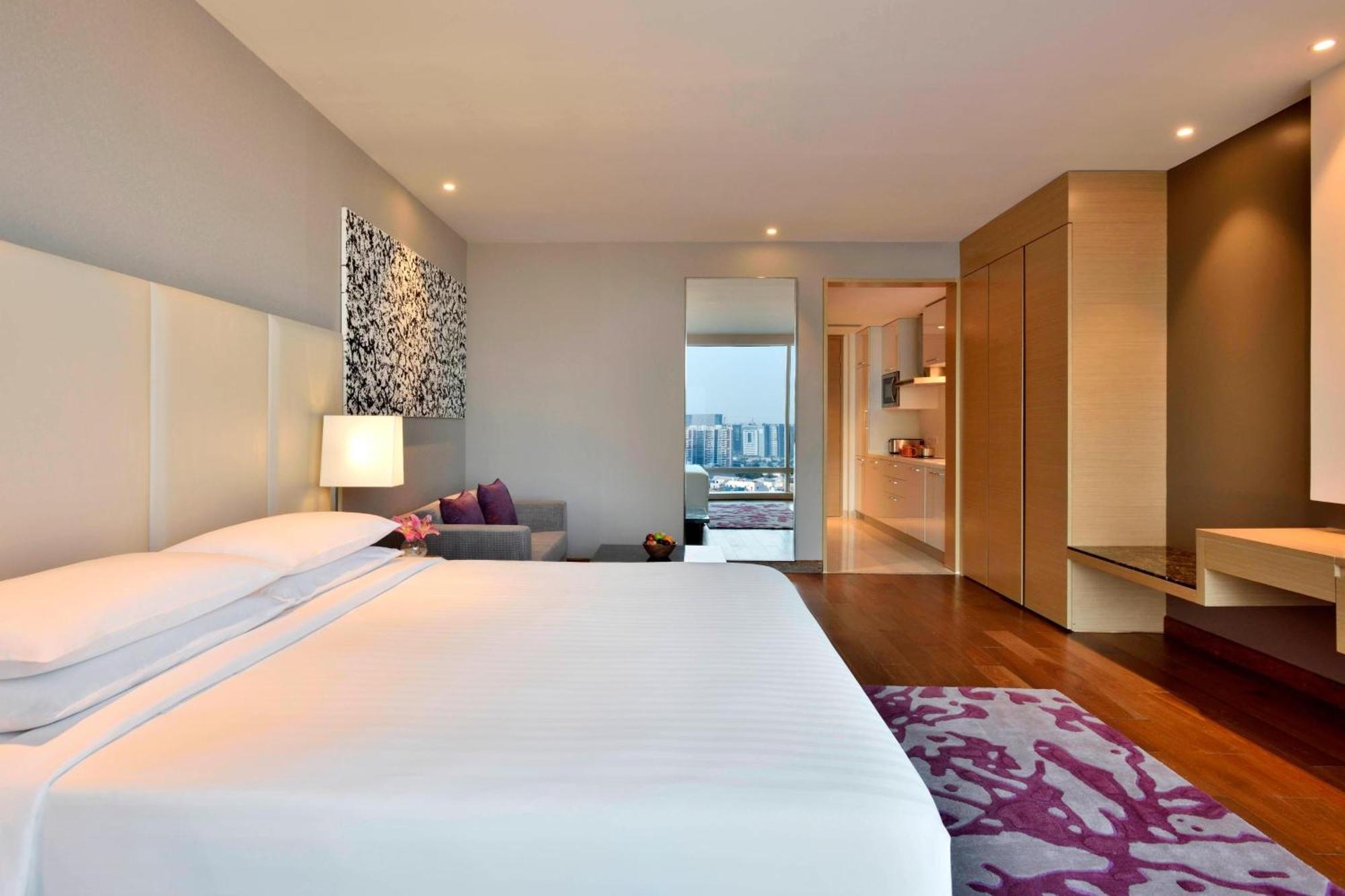 Marriott Executive Apartments Хайдарабад Экстерьер фото